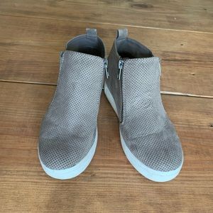 Womans Or Big girls Boots Time And Tru, Gray